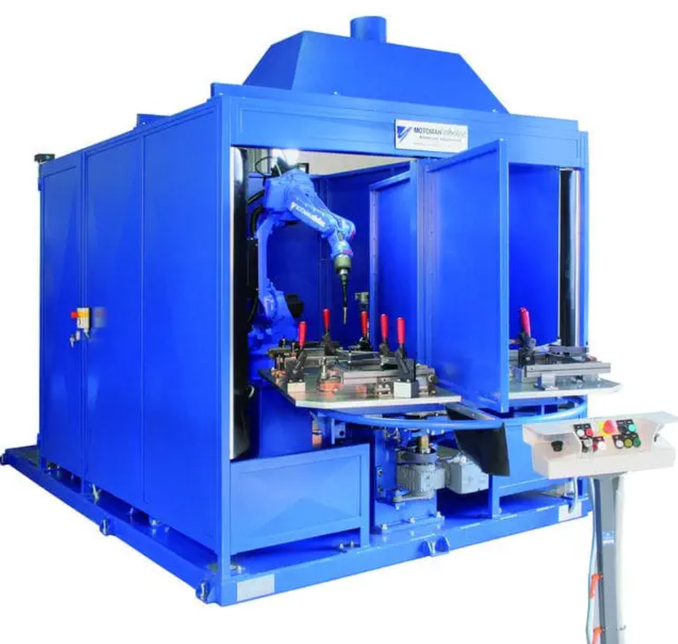 YASKAWA / EWM Schweißzelle